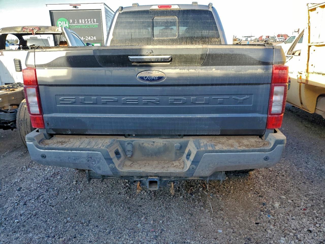 2022 Ford F250 Super Duty - Фото 6