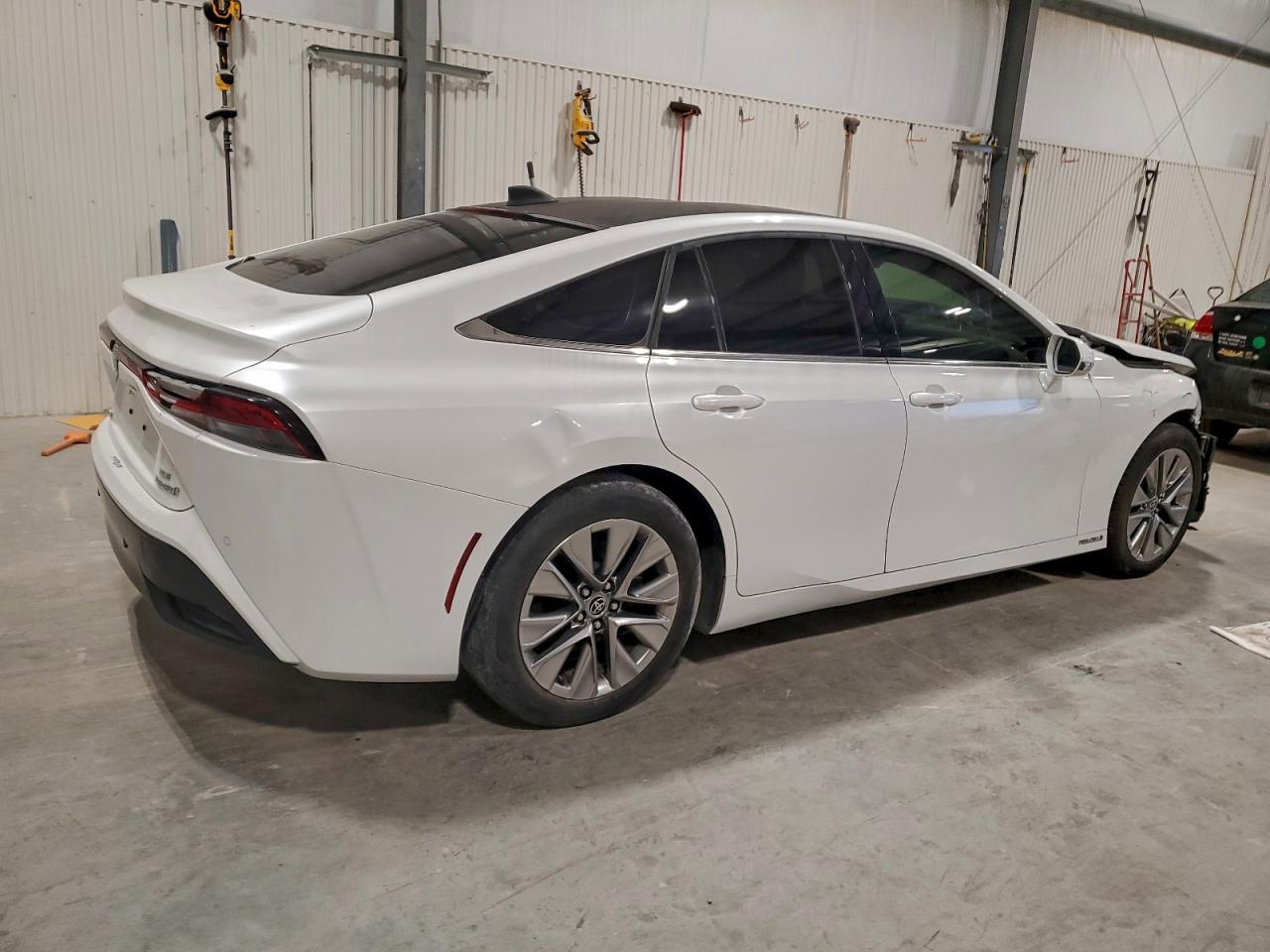 2022 Toyota Mirai Le - Image 3