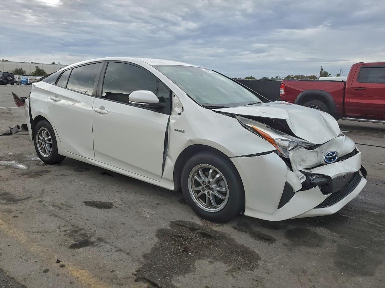 2016 Toyota Prius - Фото 4