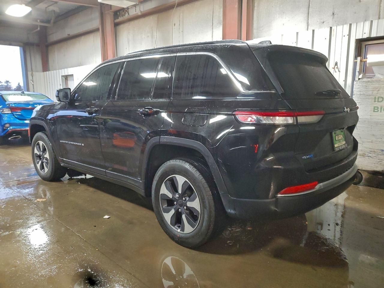 2025 Jeep Grand Cherokee 4Xe - Image 2