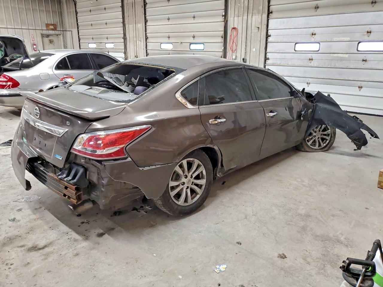2014 Nissan Altima 2.5 S - Image 3