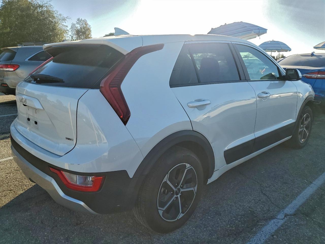 2025 Kia Niro Lx - Image 3