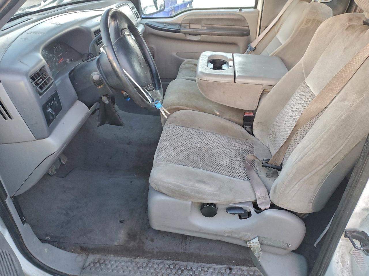 2001 Ford F250 Super Duty - Image 7