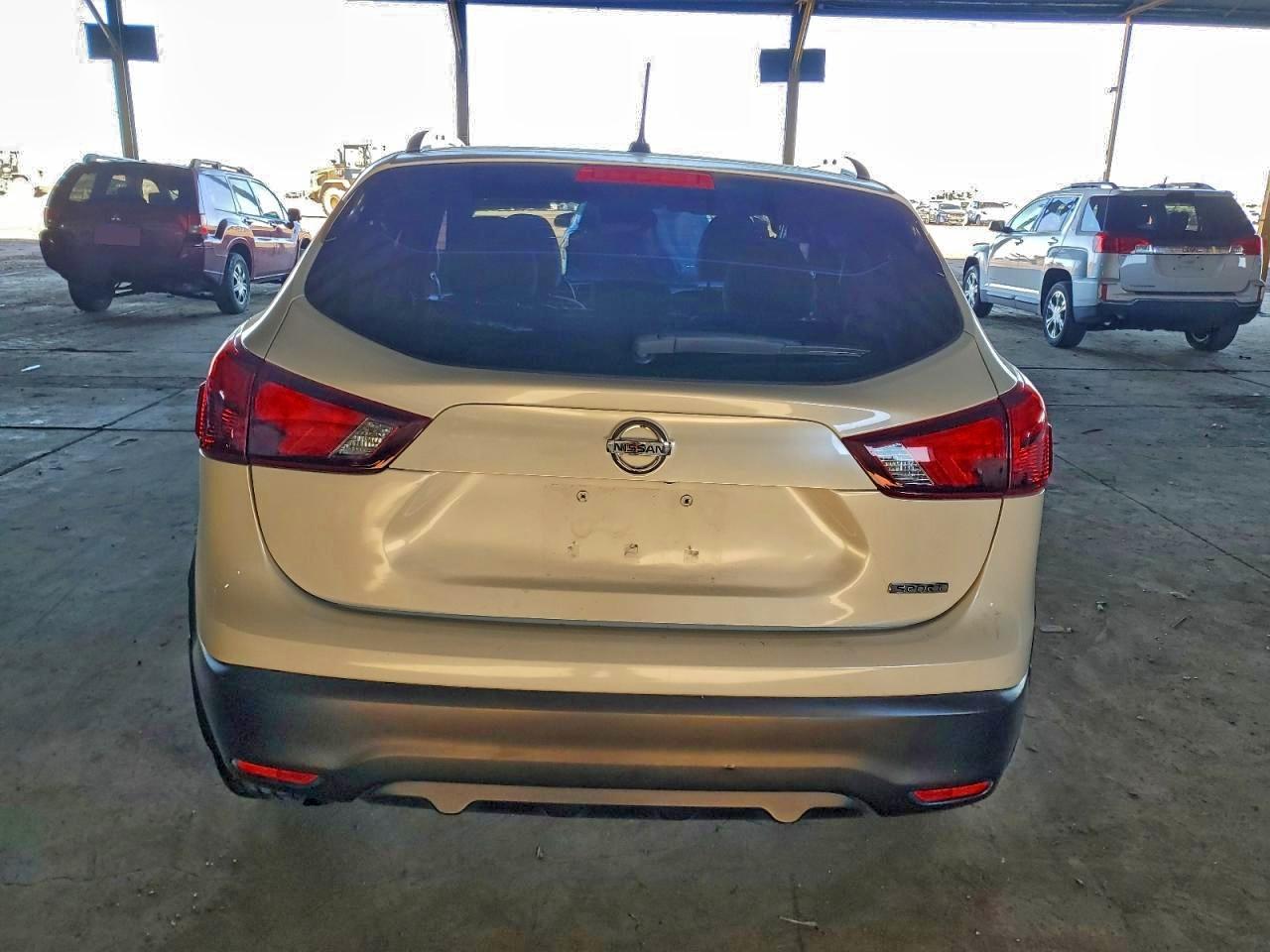 2017 Nissan Rogue Sport S - Image 6