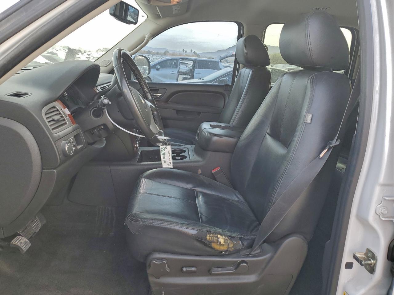 2011 Chevrolet Suburban C1500 Ls - Фото 7