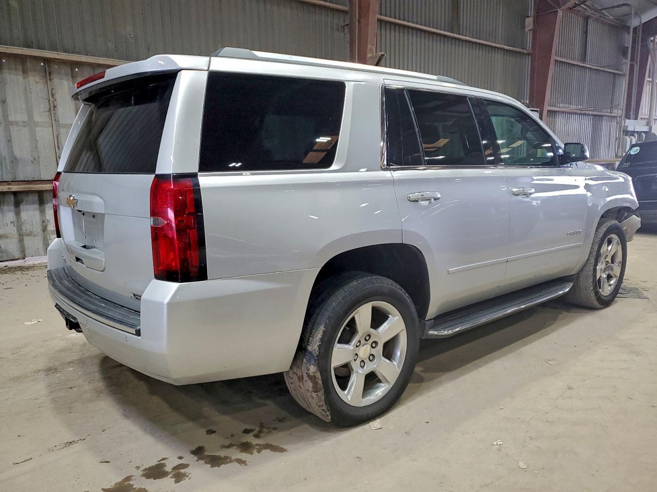 2017 Chevrolet Tahoe C1500 Premier - Image 3