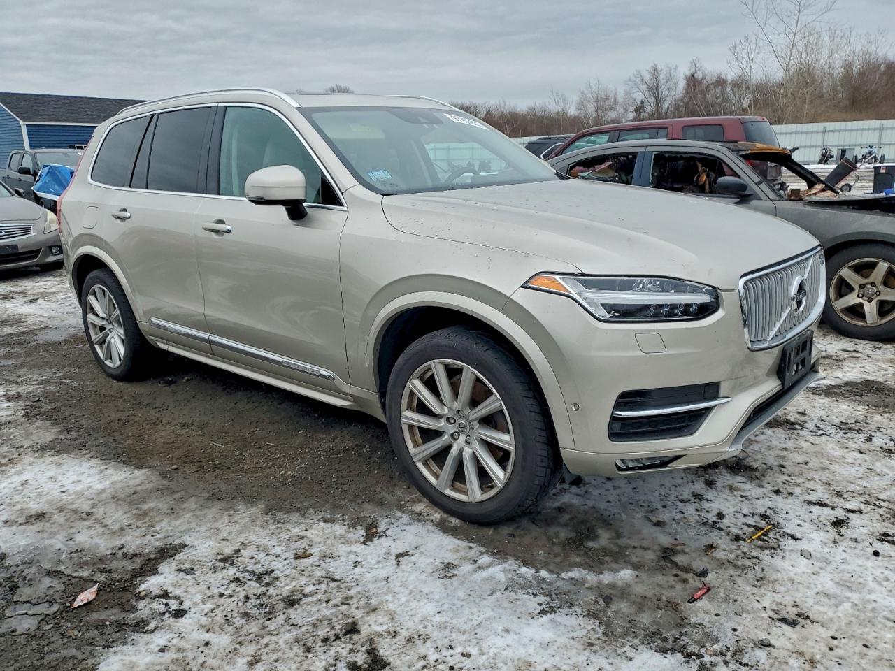 2016 Volvo Xc90 T6 - Image 4