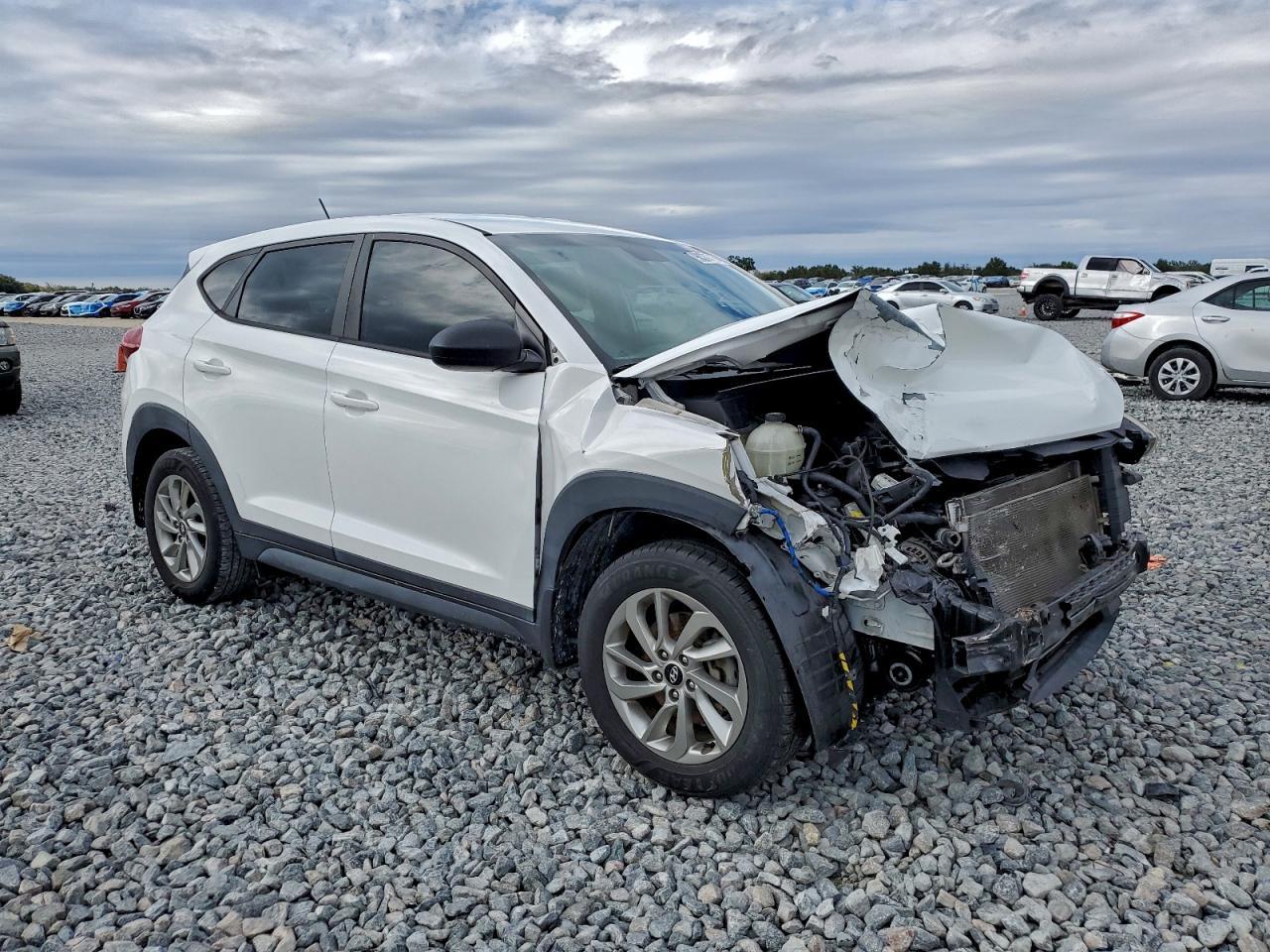 2017 Hyundai Tucson Se - Фото 4
