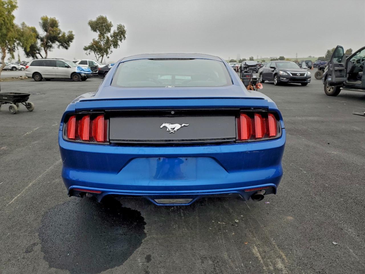 2017 Ford Mustang - Фото 6