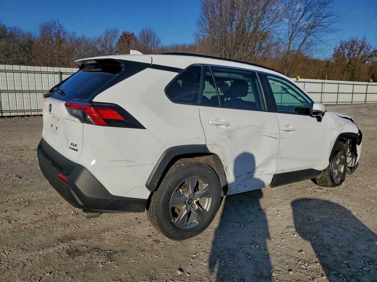 2024 Toyota Rav4 Xle - Фото 3