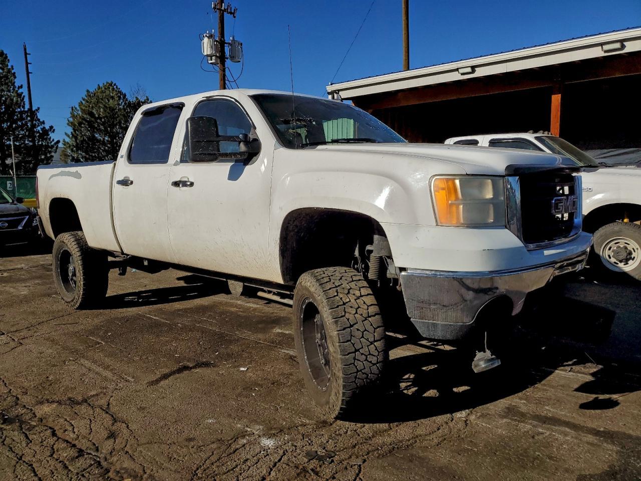 2007 GMC Sierra K2500 Heavy Duty - Image 4
