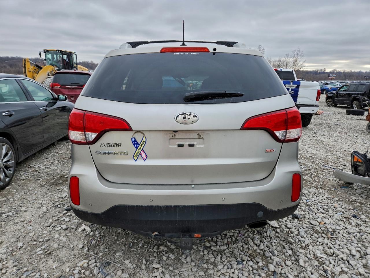 2014 Kia Sorento Lx - Image 6