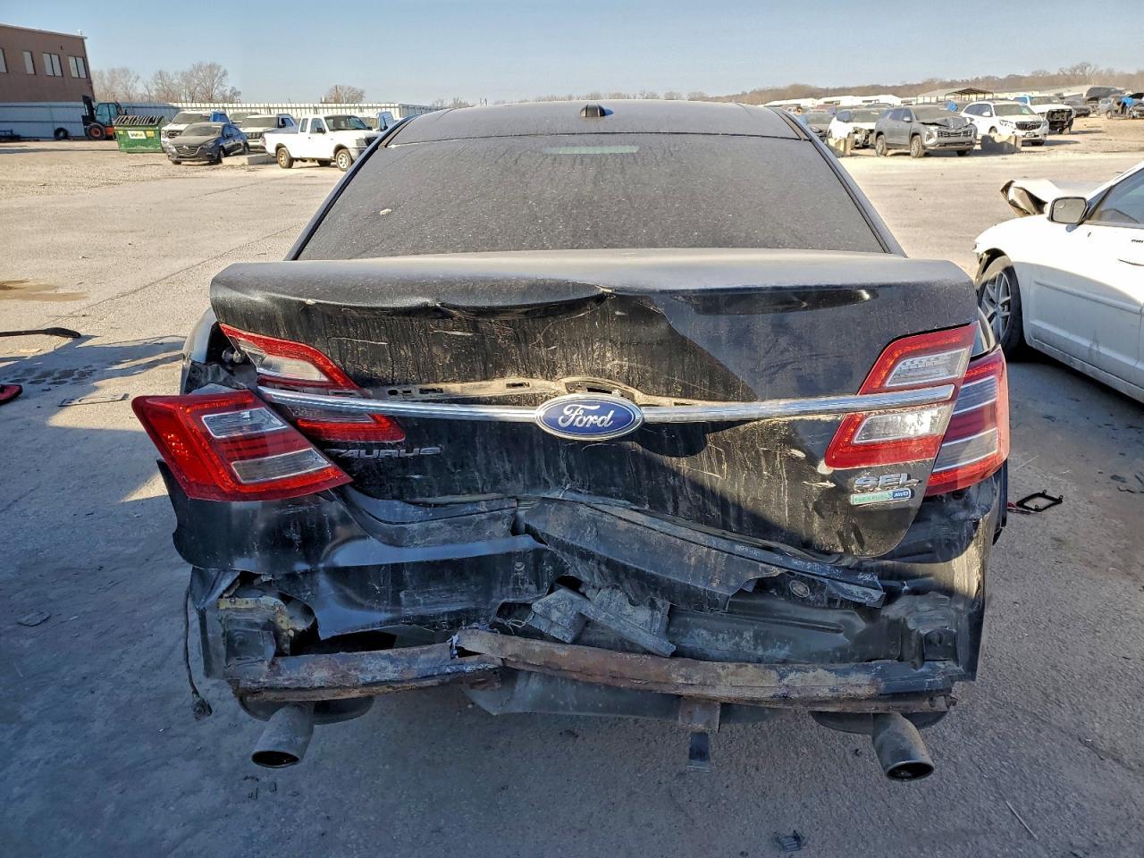 2013 Ford Taurus Sel - Image 6