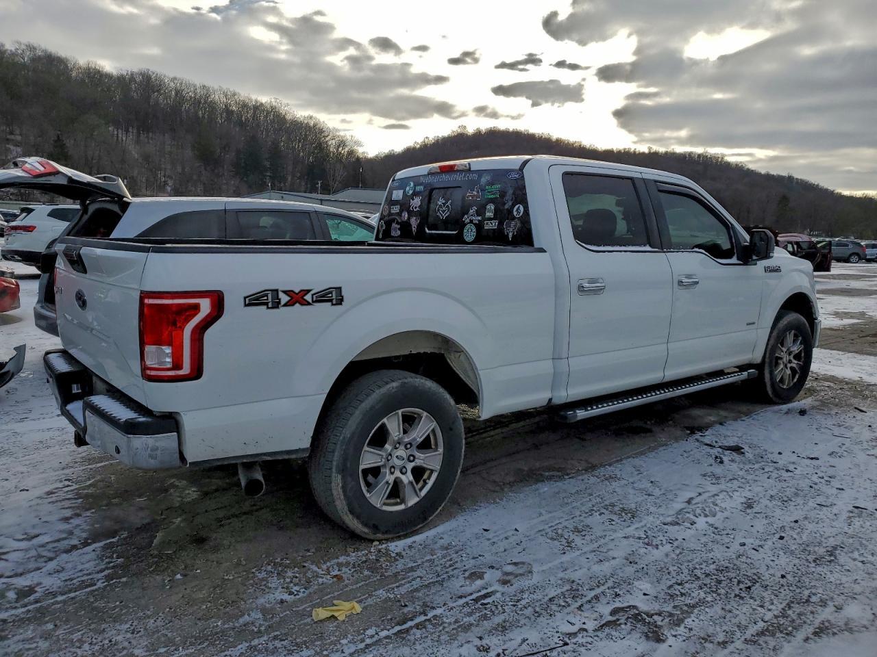 2015 Ford F150 Supercrew - Фото 3