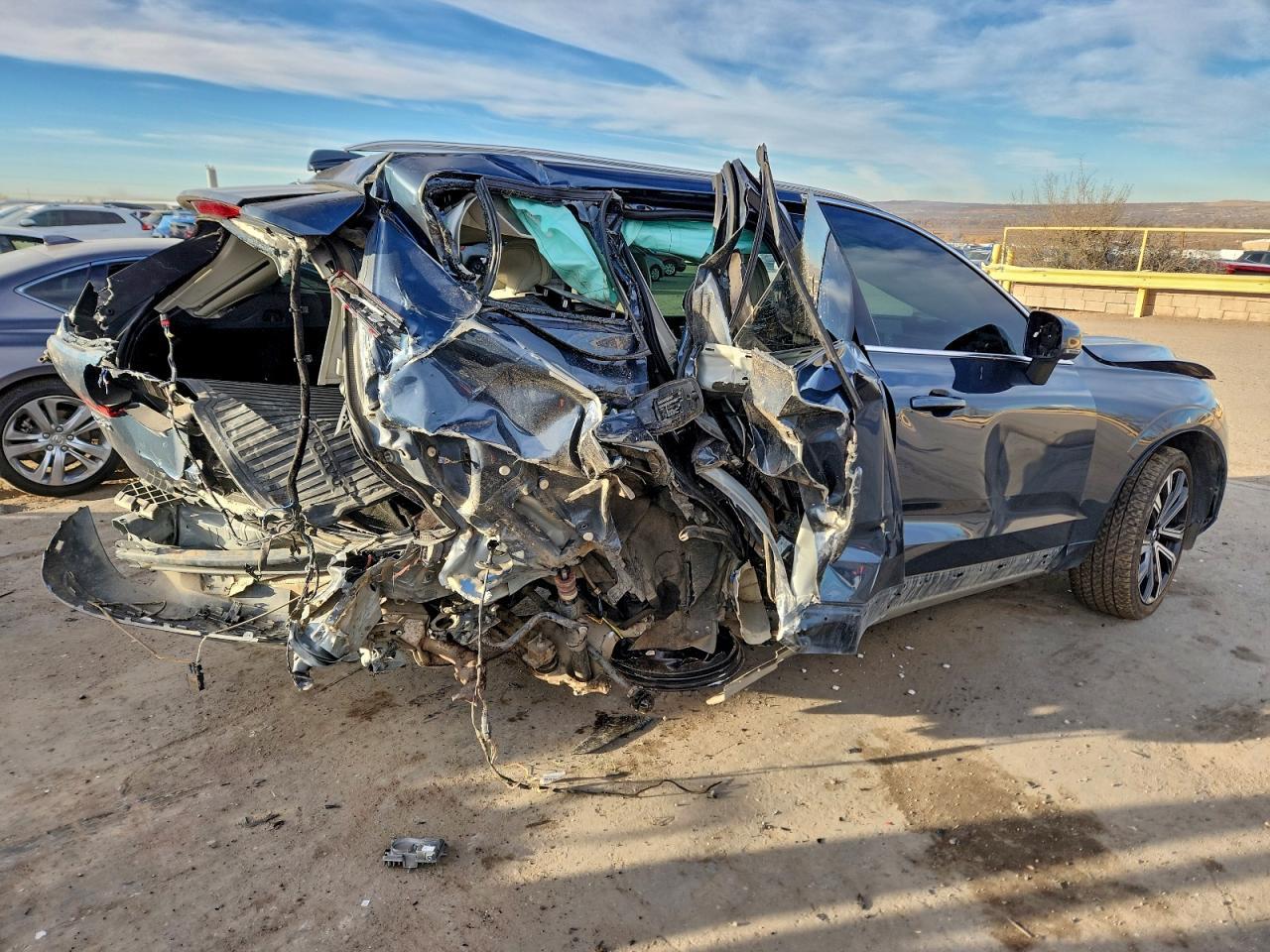 2023 Volvo Xc60 Ultimate - Image 3