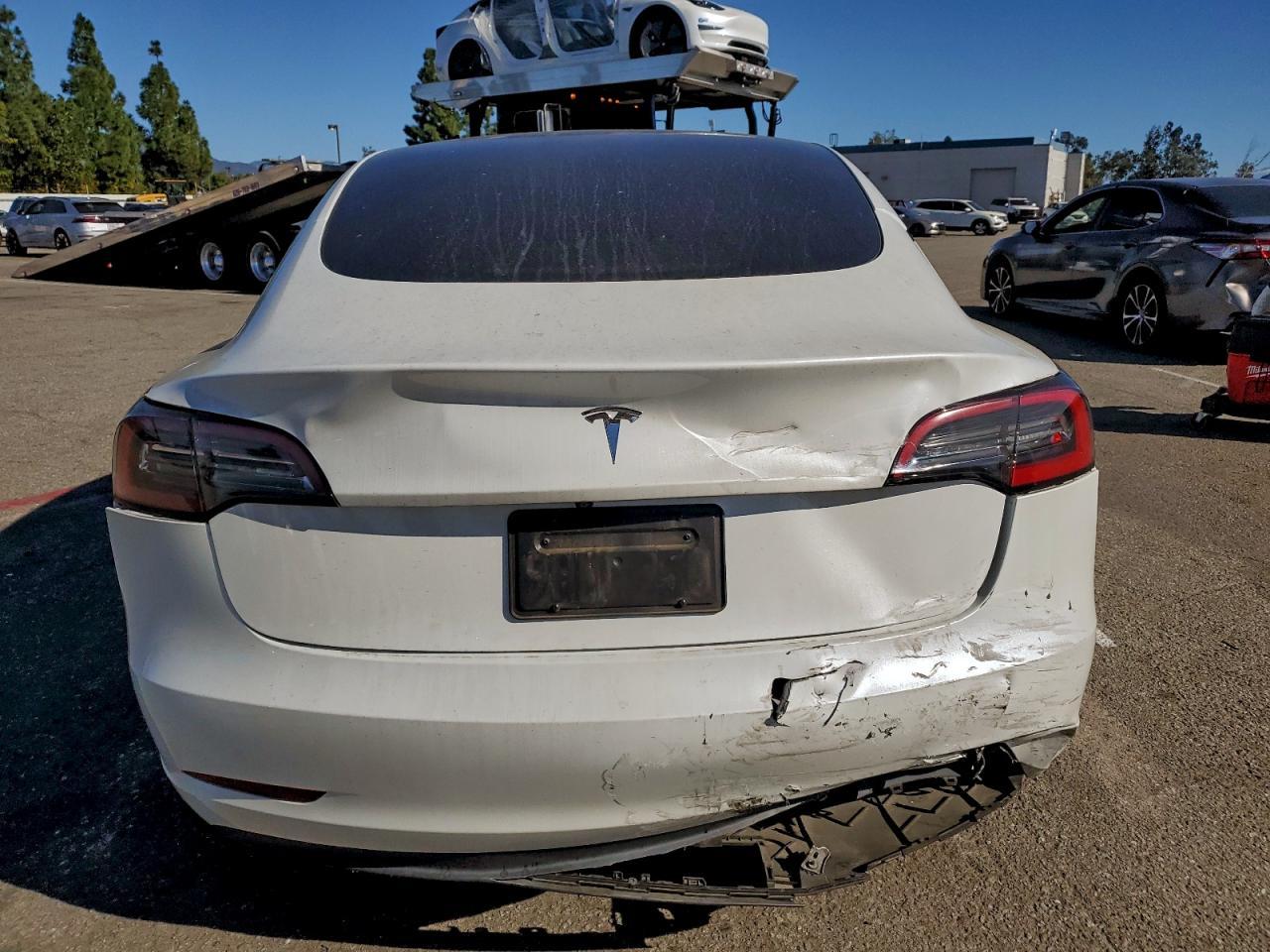 2023 Tesla Model 3 - Image 6