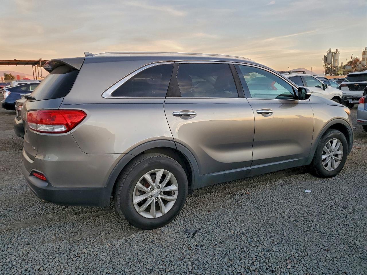 2016 Kia Sorento Lx - Фото 3