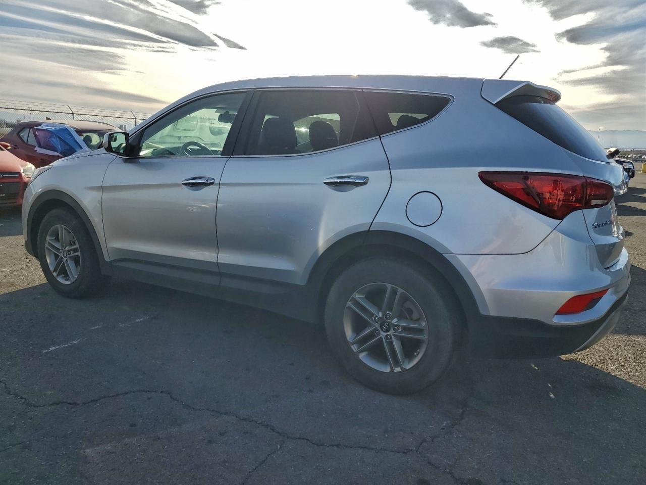 2018 Hyundai Santa Fe Sport 2.4L - Фото 2