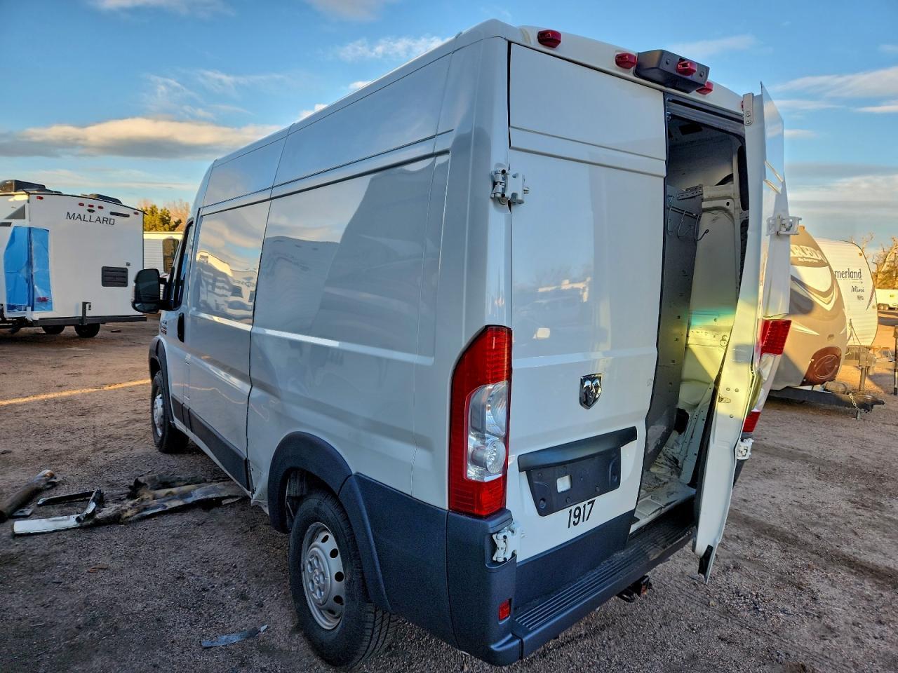 2021 Ram Promaster 2500 Delivery Van - Фото 2