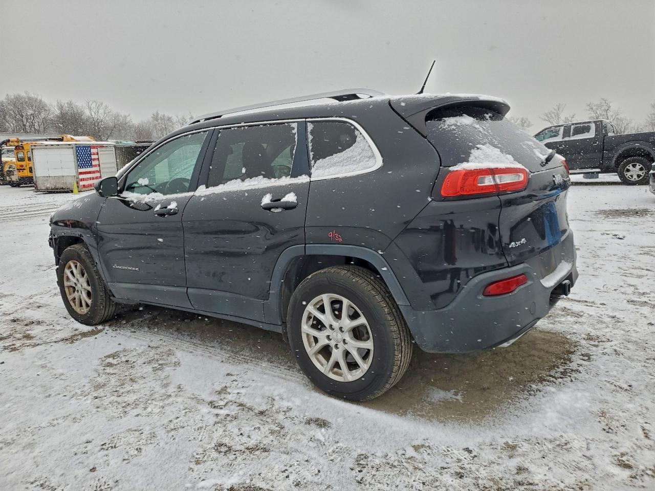 2015 Jeep Cherokee Latitude - Image 2