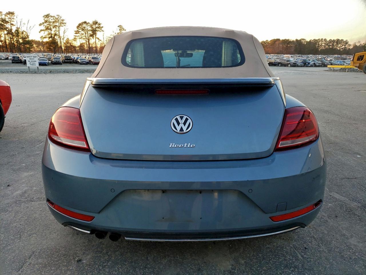 2019 Volkswagen Beetle S - Фото 6