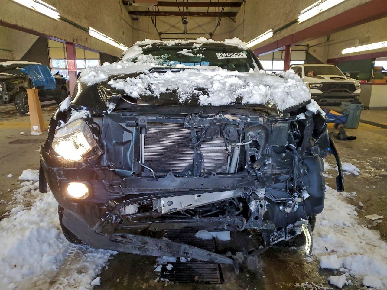 2021 Toyota Tacoma Double Cab - Фото 5