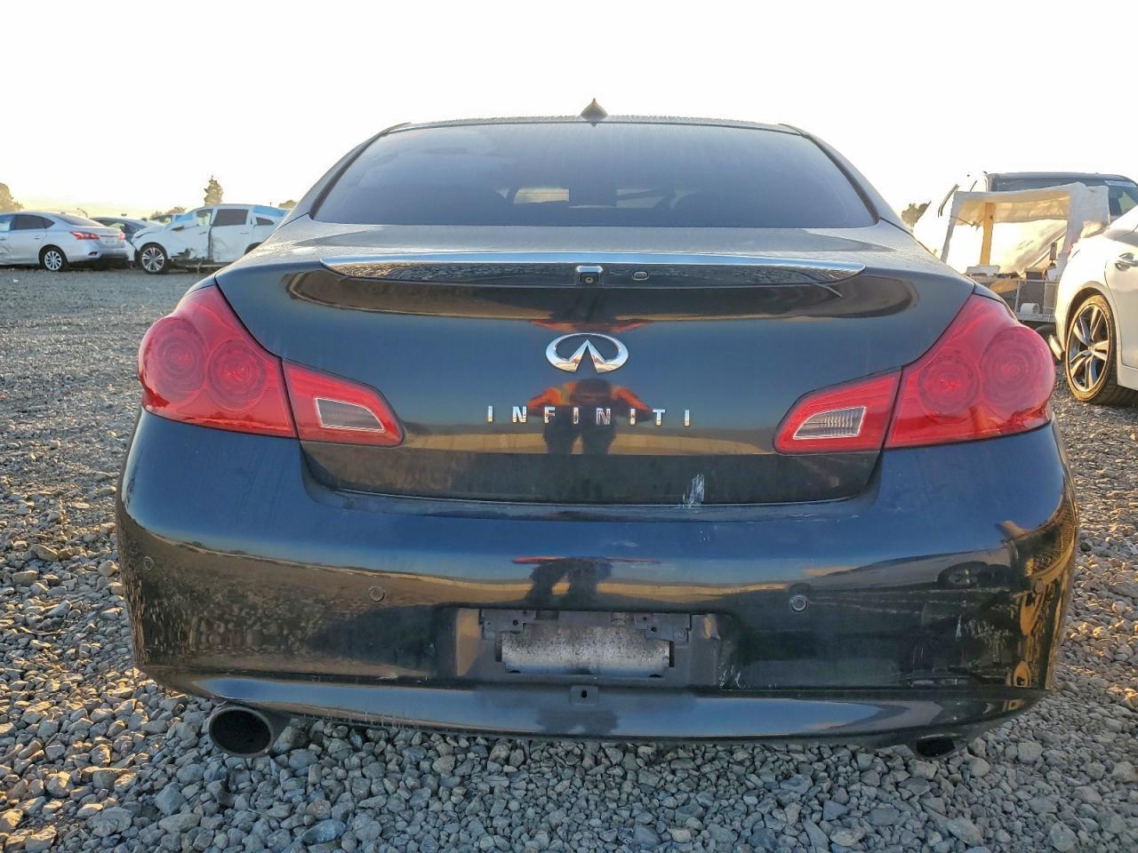 2010 Infiniti G37 Base - Image 6