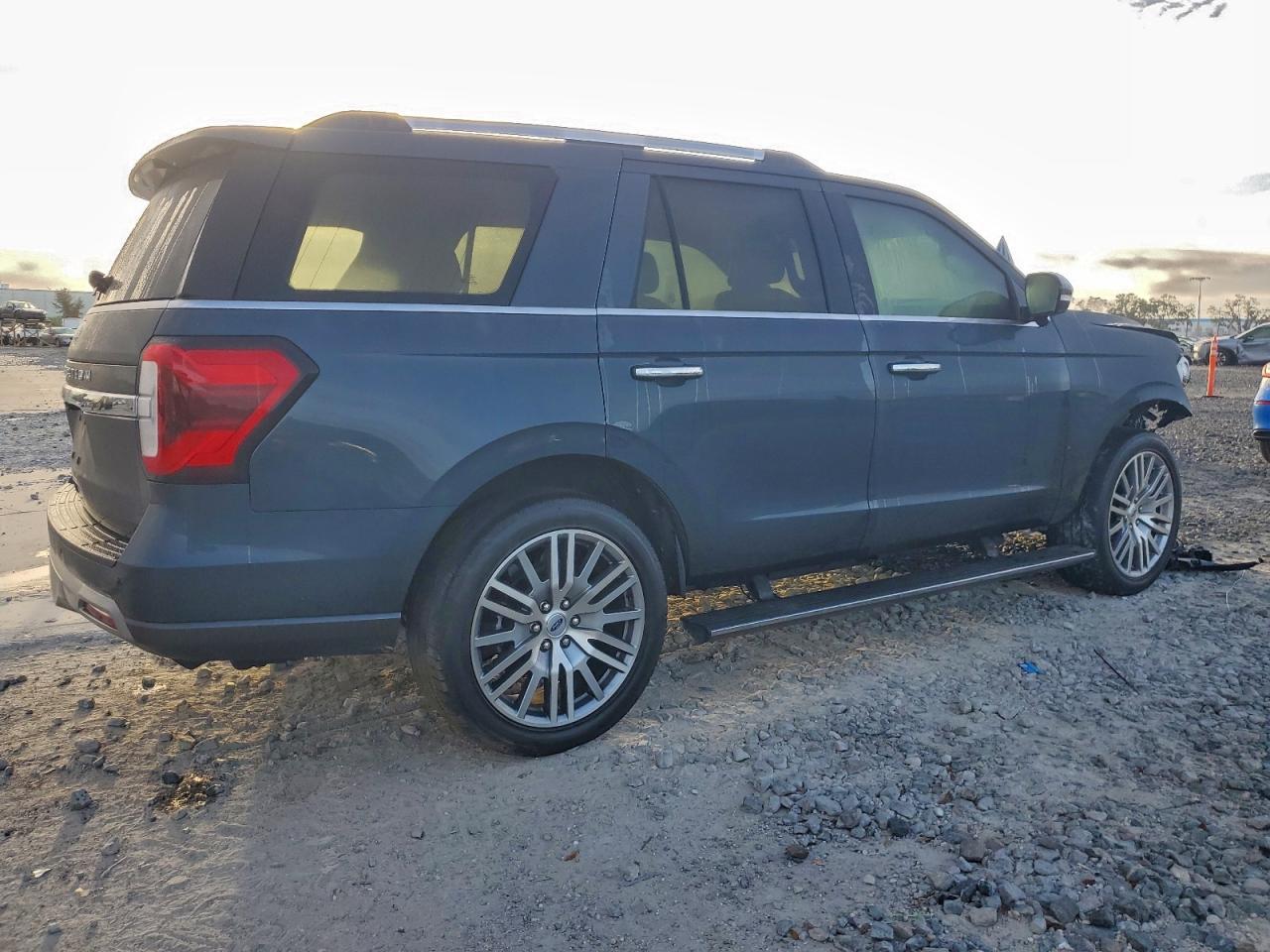 2023 Ford Expedition Limited - Фото 3