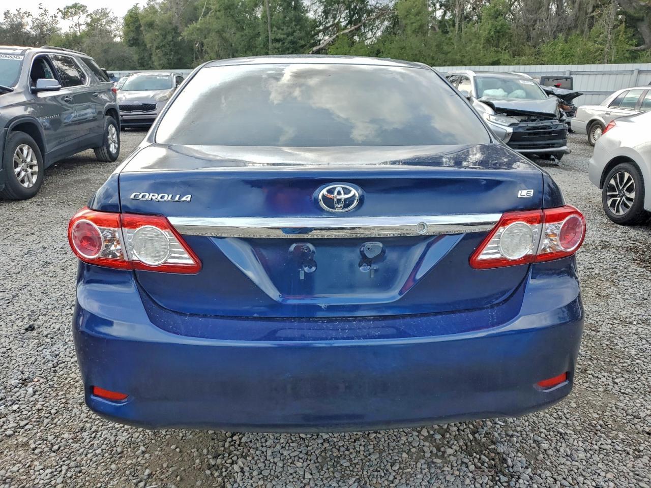 2011 Toyota Corolla Base - Фото 6