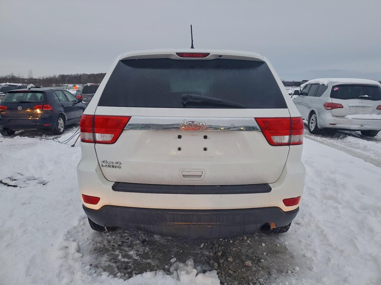 2013 Jeep Grand Cherokee Laredo - Image 6