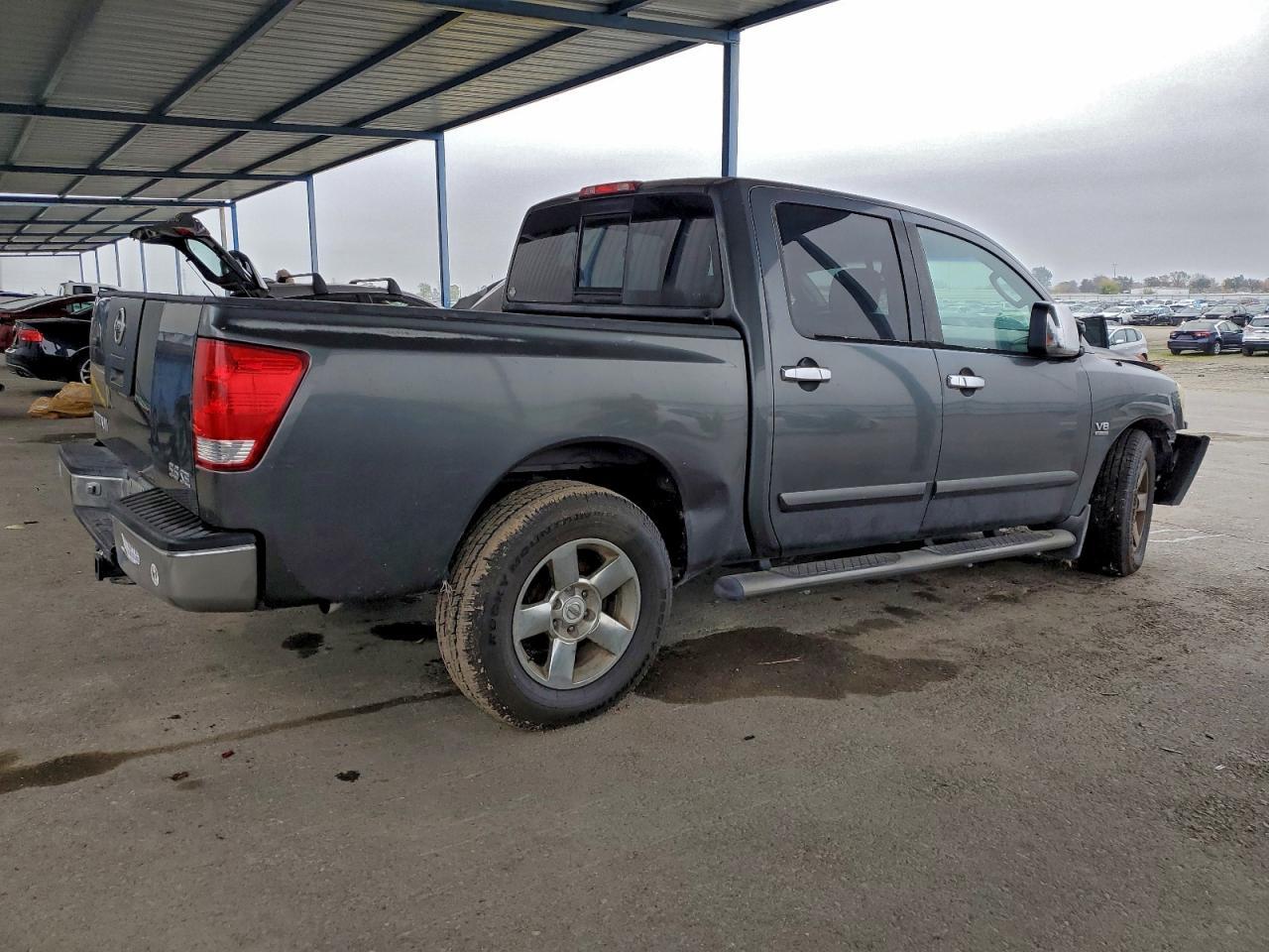 2004 Nissan Titan Xe - Image 3