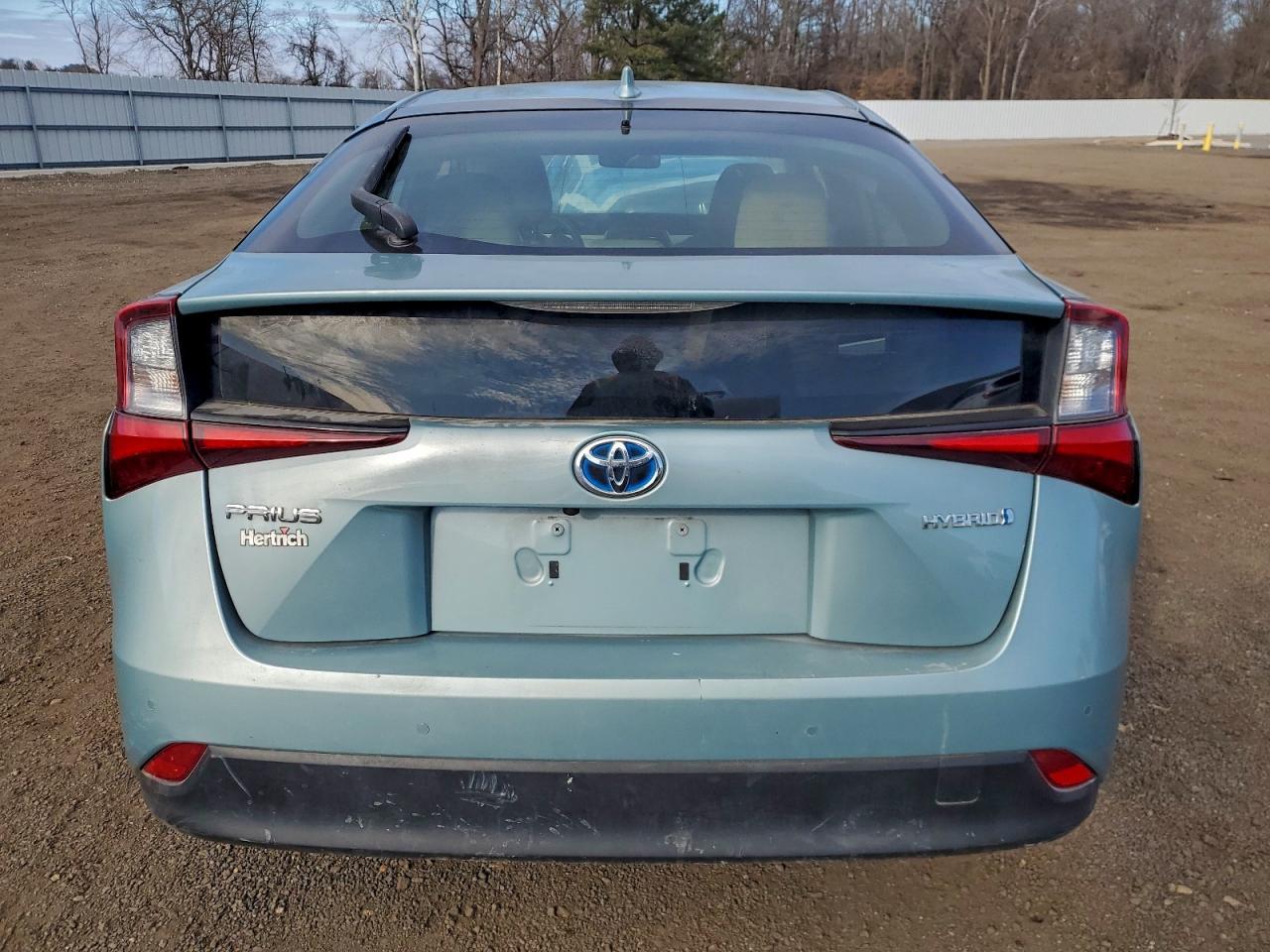 2019 Toyota Prius - Image 6
