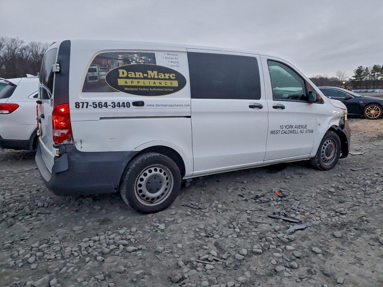 2020 Mercedes-Benz Metris Utility / Service Van - Фото 3
