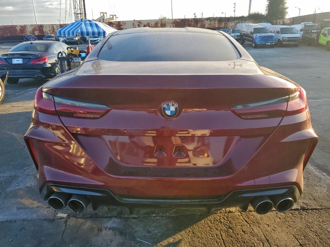2022 BMW M8 - Фото 6