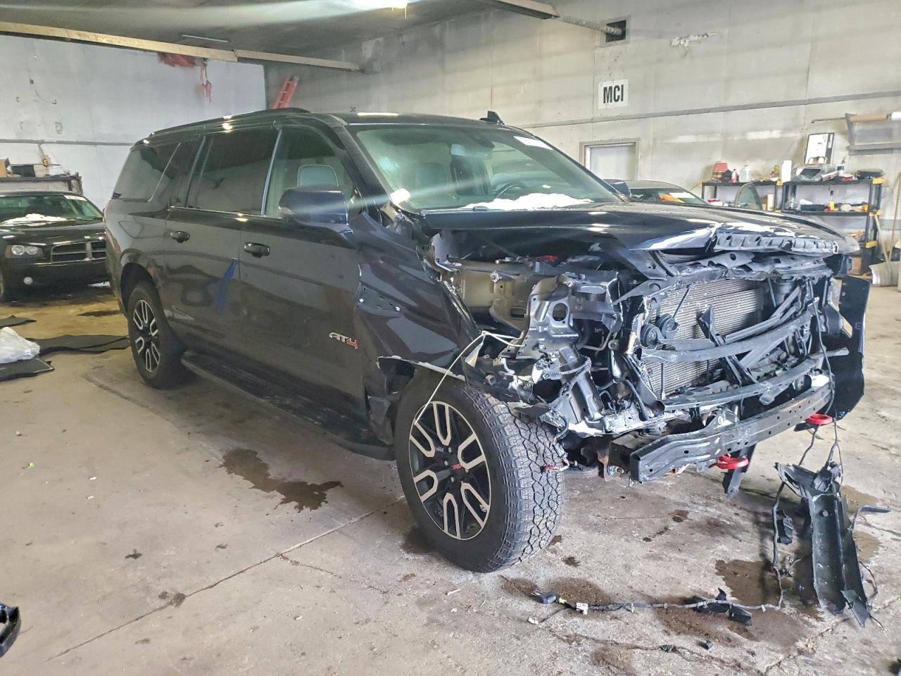 2021 GMC Yukon Xl K1500 At4 - Image 4