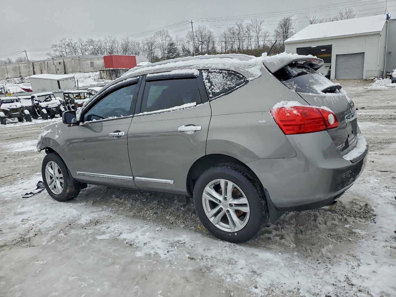 2013 Nissan Rogue S - Image 2