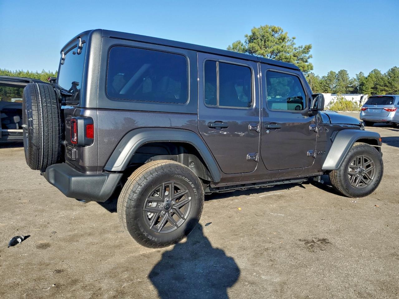 2025 Jeep Wrangler Sport - Фото 3