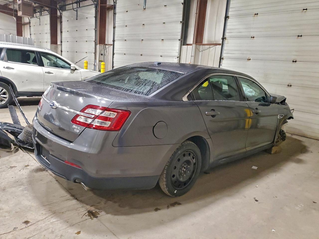 2015 Ford Taurus Sel - Фото 3