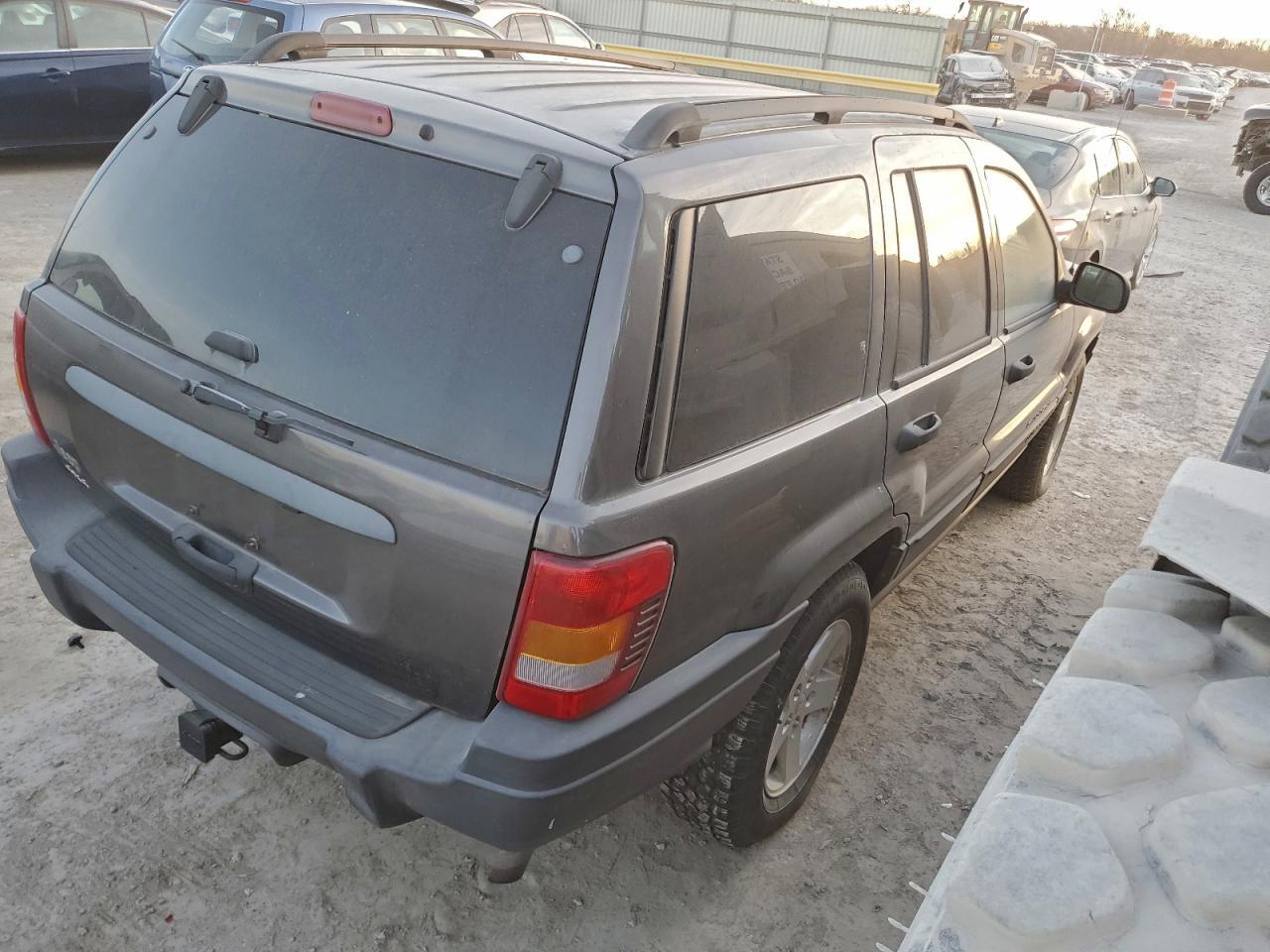 2003 Jeep Grand Cherokee Laredo - Image 3