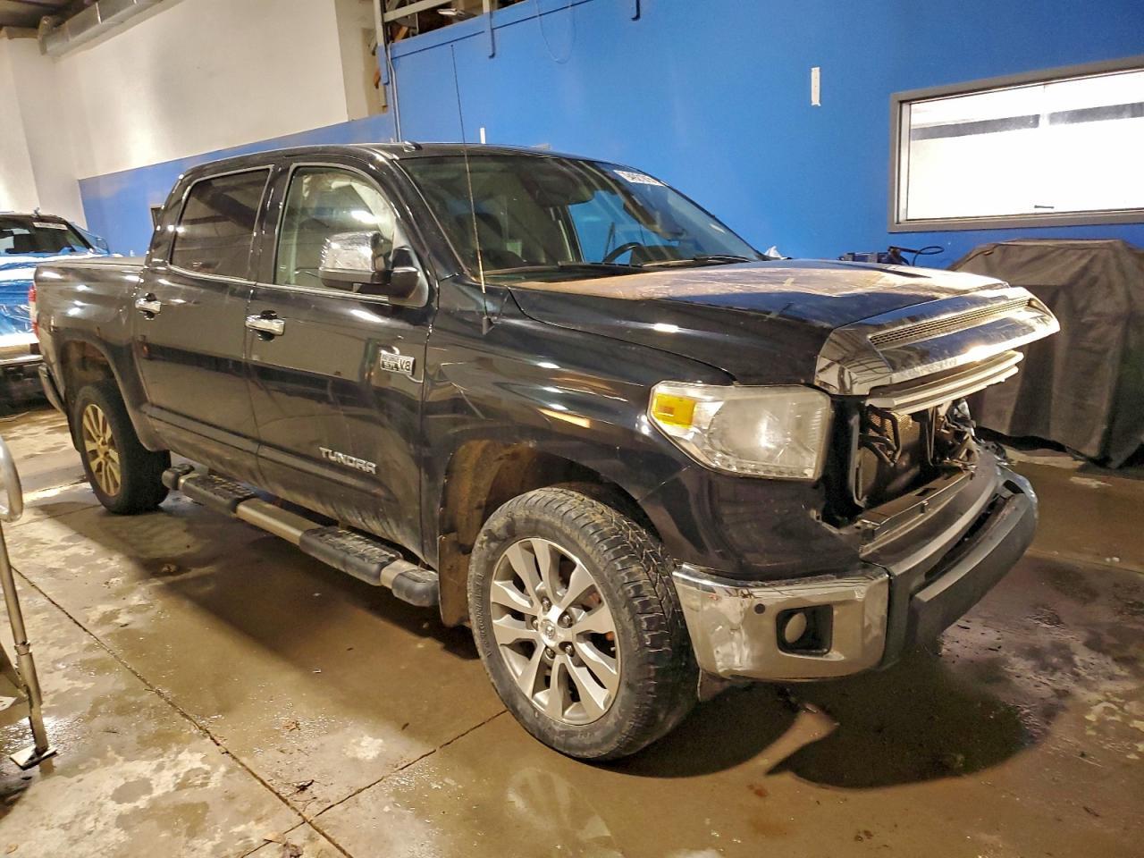 2017 Toyota Tundra Crewmax Limited - Image 4