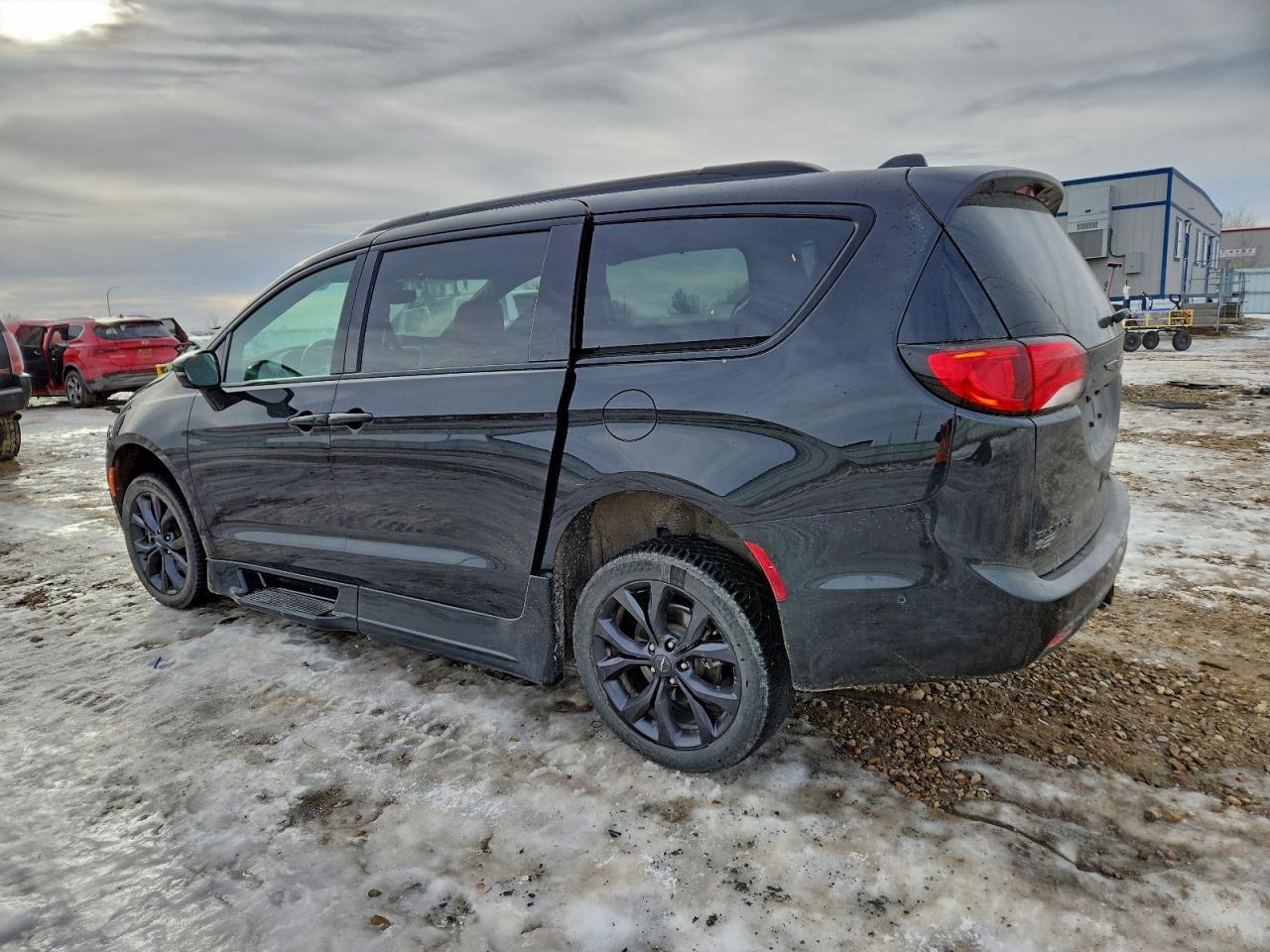 2020 Chrysler Pacifica Limited - Фото 2