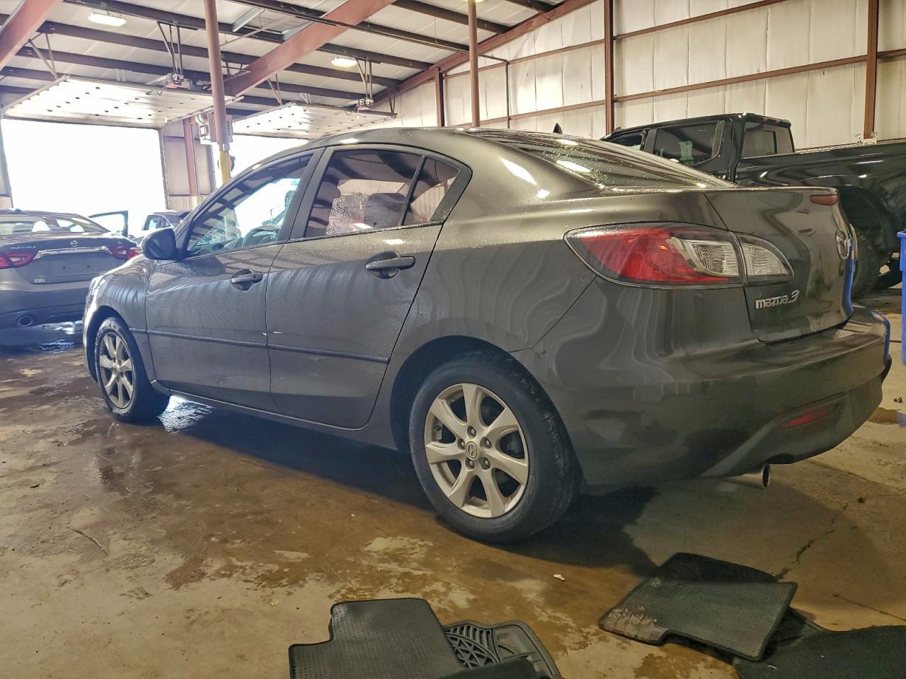 2011 Mazda 3 I - Фото 2