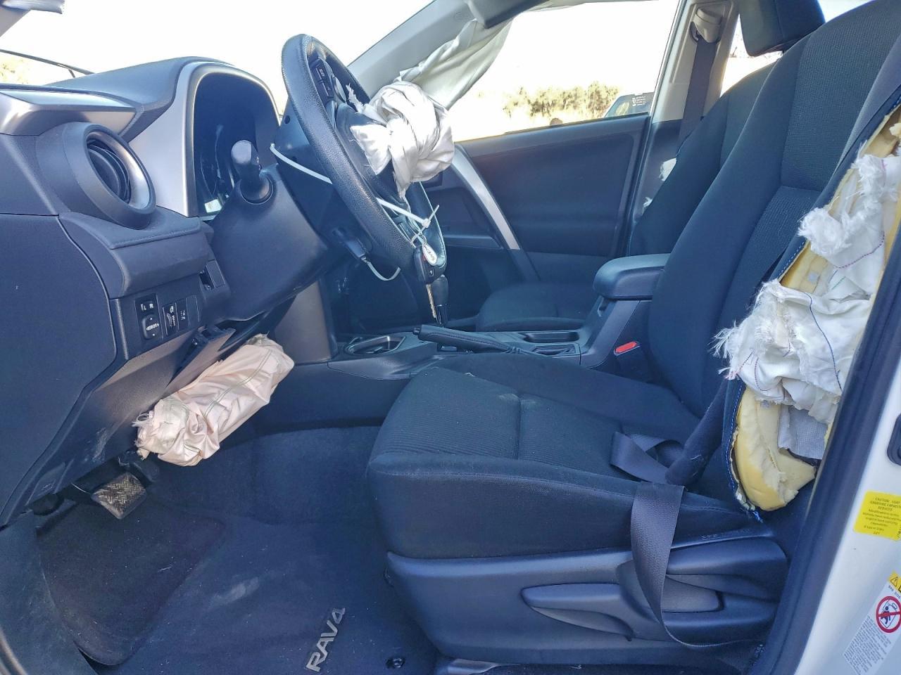 2017 Toyota Rav4 Le - Image 7