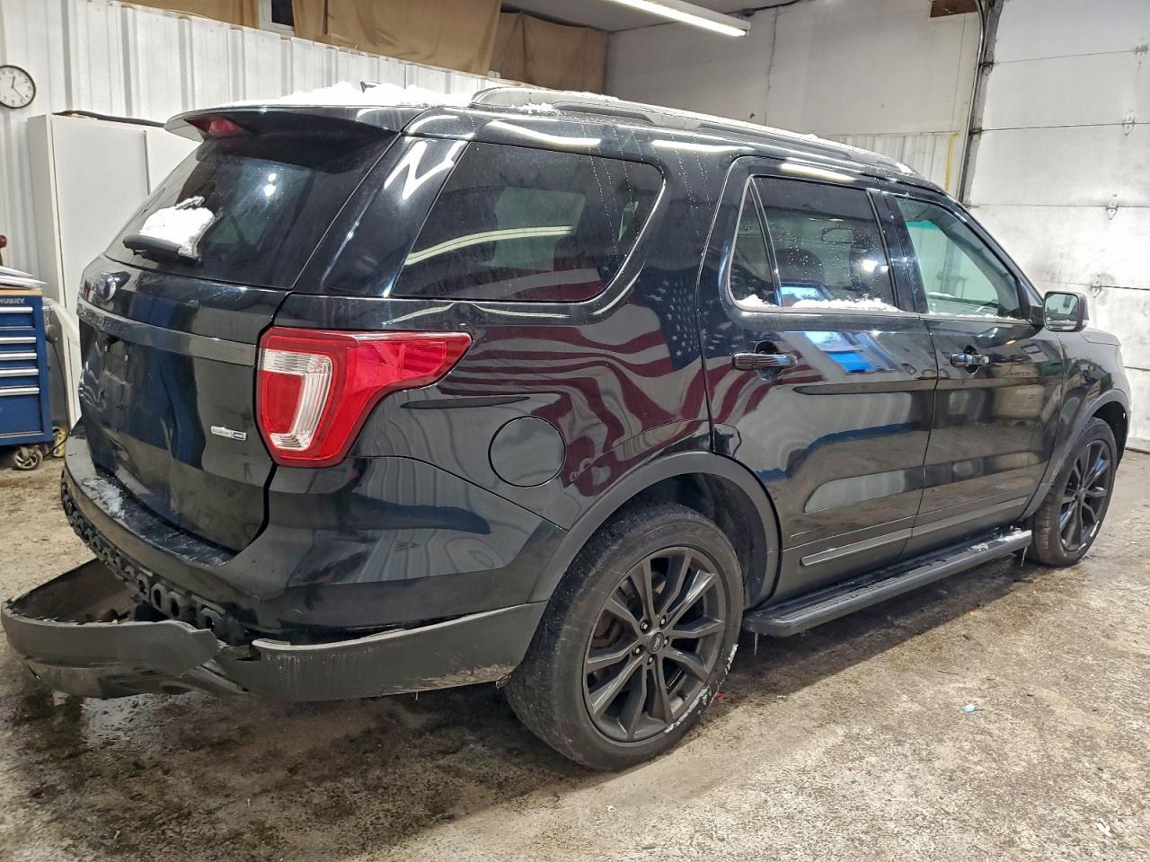 2017 Ford Explorer Xlt - Фото 3