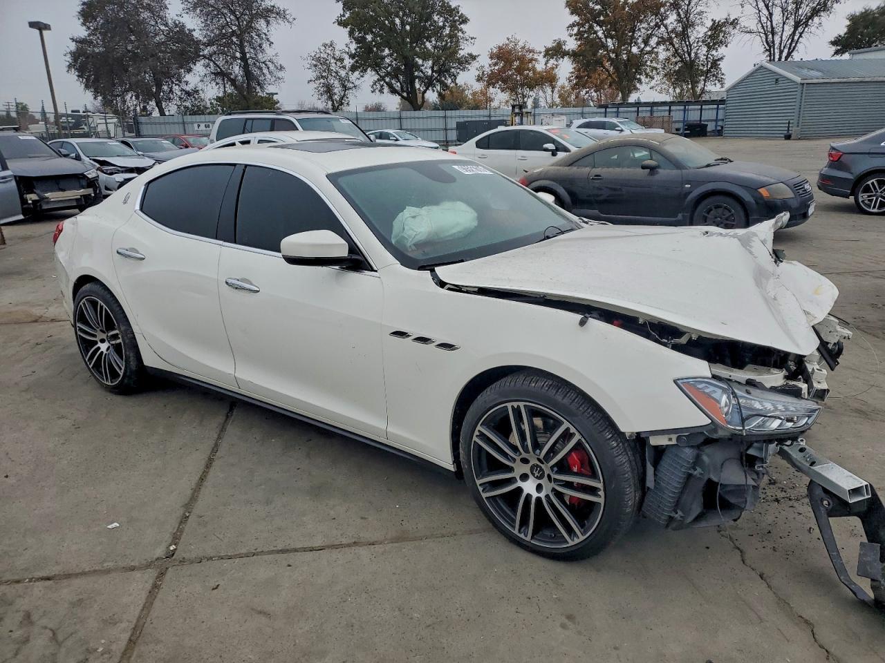 2019 Maserati Ghibli S - Фото 4