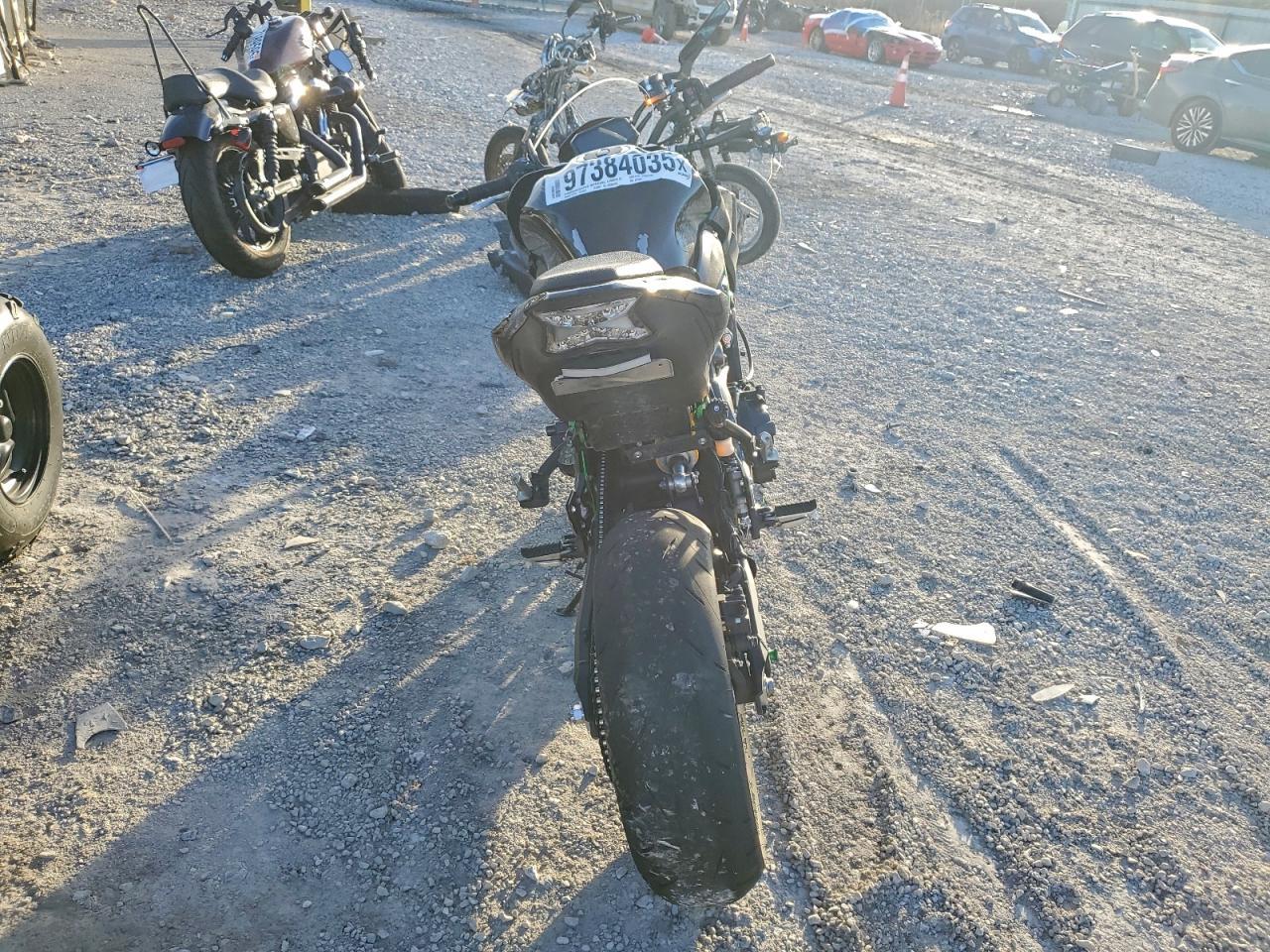 2024 Kawasaki Zr900 M - Фото 4