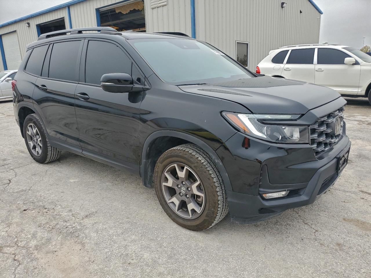 2023 Honda Passport Trail Sport - Image 4