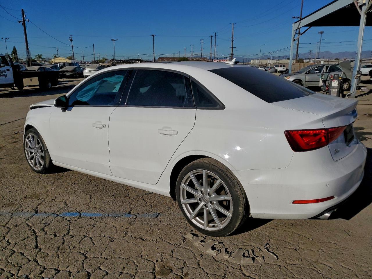 2016 Audi A3 Premium - Фото 2