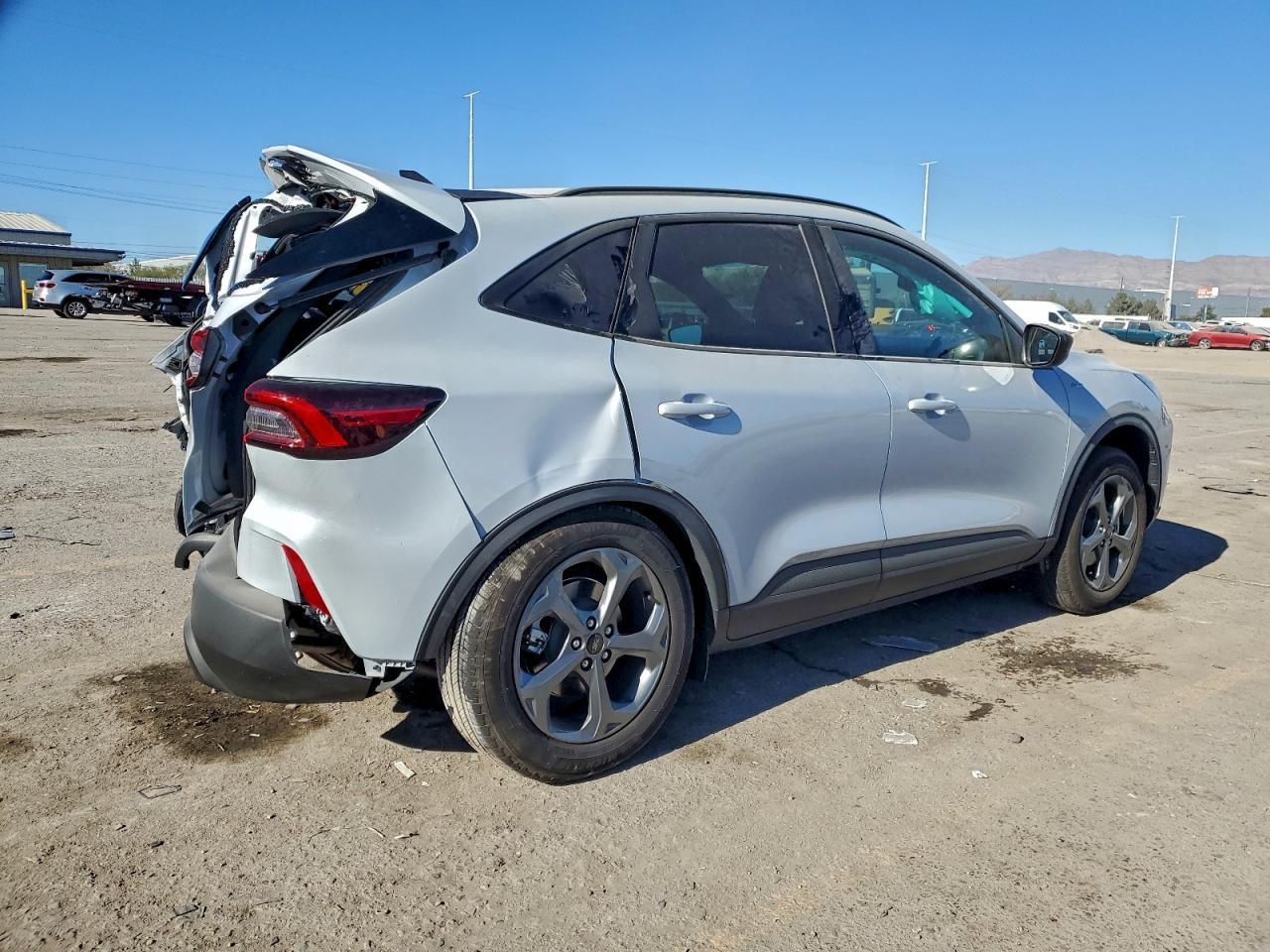 2025 Ford Escape St Line - Фото 3
