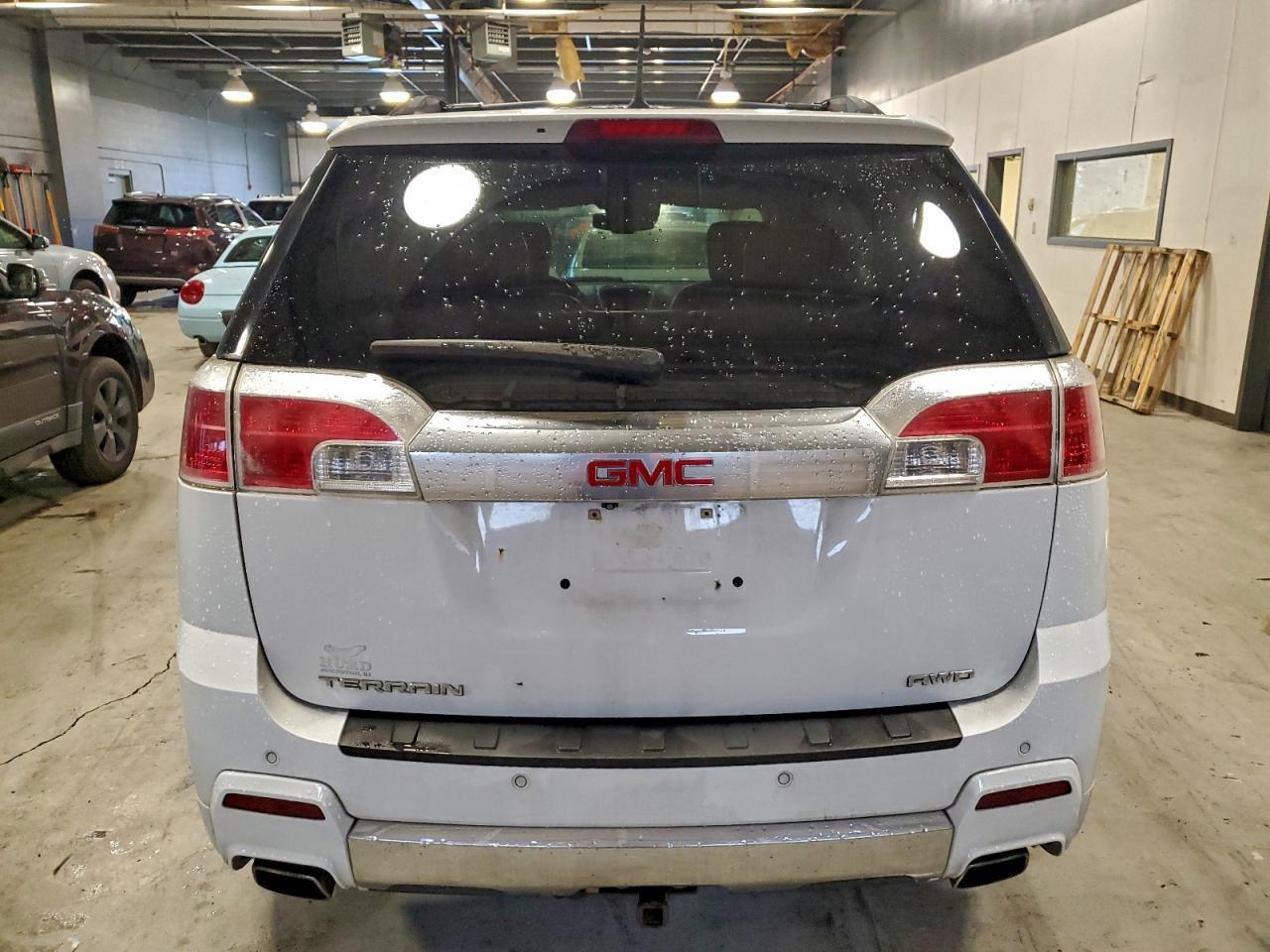 2013 GMC Terrain - Image 6